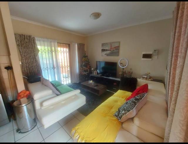 2 BEDROOM APARTMENT FOR SALE IN SUMMERFIELDS ESTATE